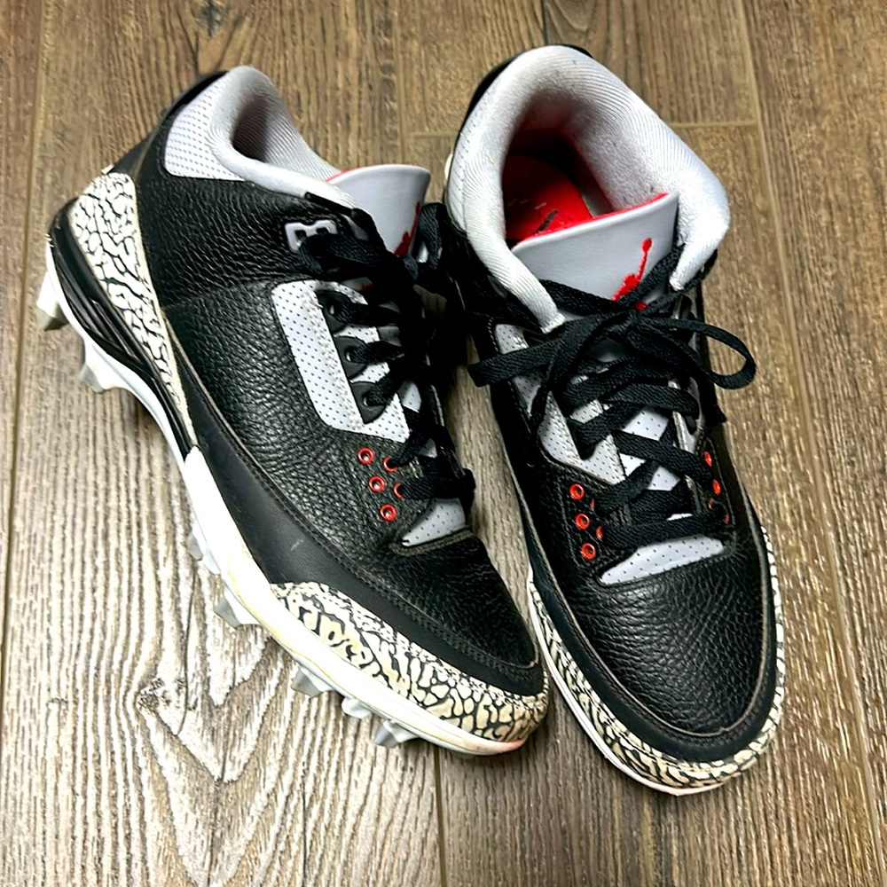 Air Jordan Retro 3 Cleats